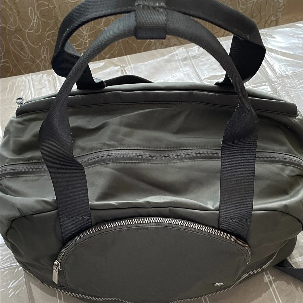 lululemon athletica Olive Green Duffel Bag - Picture 6 of 16